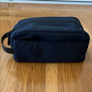 Away dopp kit